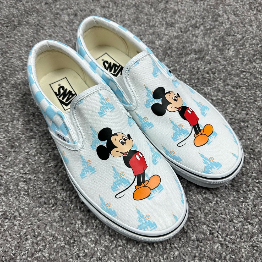 *SOLD OUT*🆕 Vans Disney 2022 50th Anniversary SIZE: Kids Size 4 / Women’s 5.5